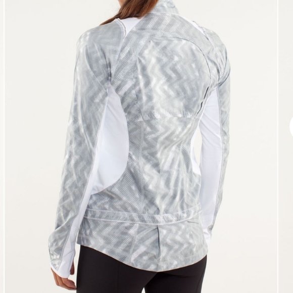 Lululemon Run: Nothin' But Run Jacket - Picture 3 of 16